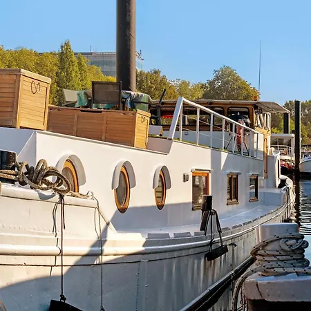 Peniche Insolite Sur La Seine