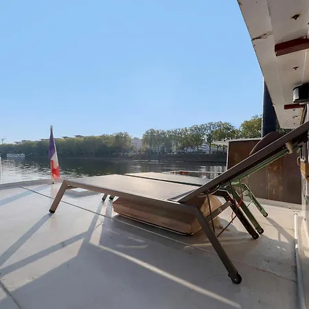 Peniche Insolite Sur La Seine 3*