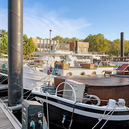 Botel Peniche Insolite Sur La Seine Asnières